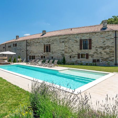 Villas Martincici With Large Pool Grožnjan المظهر الخارجي الصورة