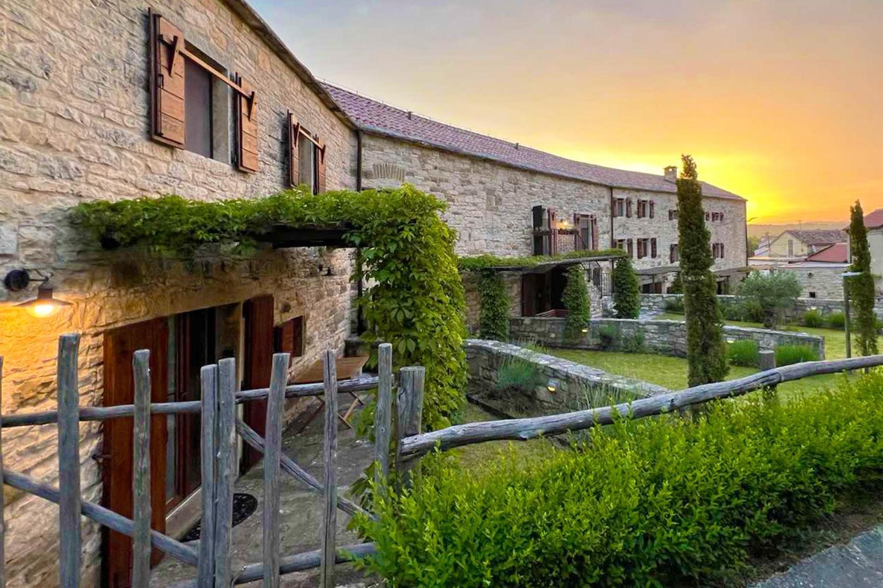 Villas Martincici With Large Pool Grožnjan المظهر الخارجي الصورة
